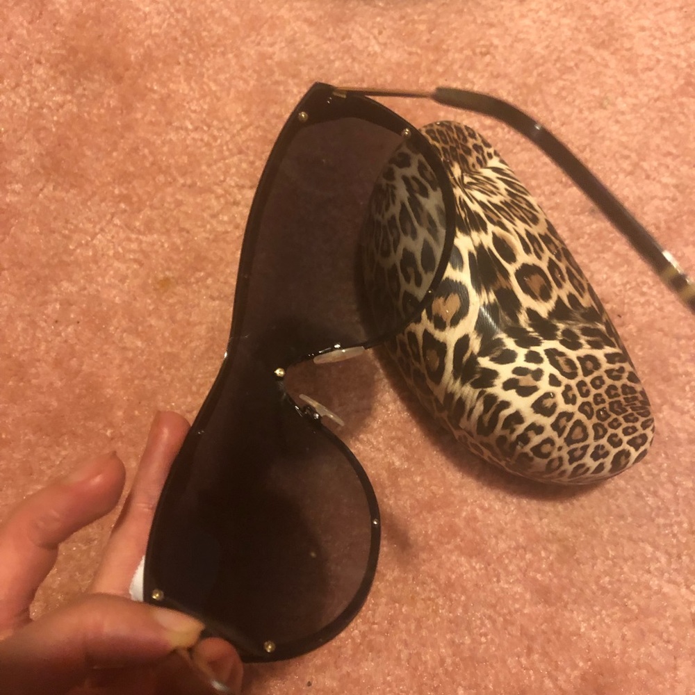 $395  FENDI Sunglasses NWT